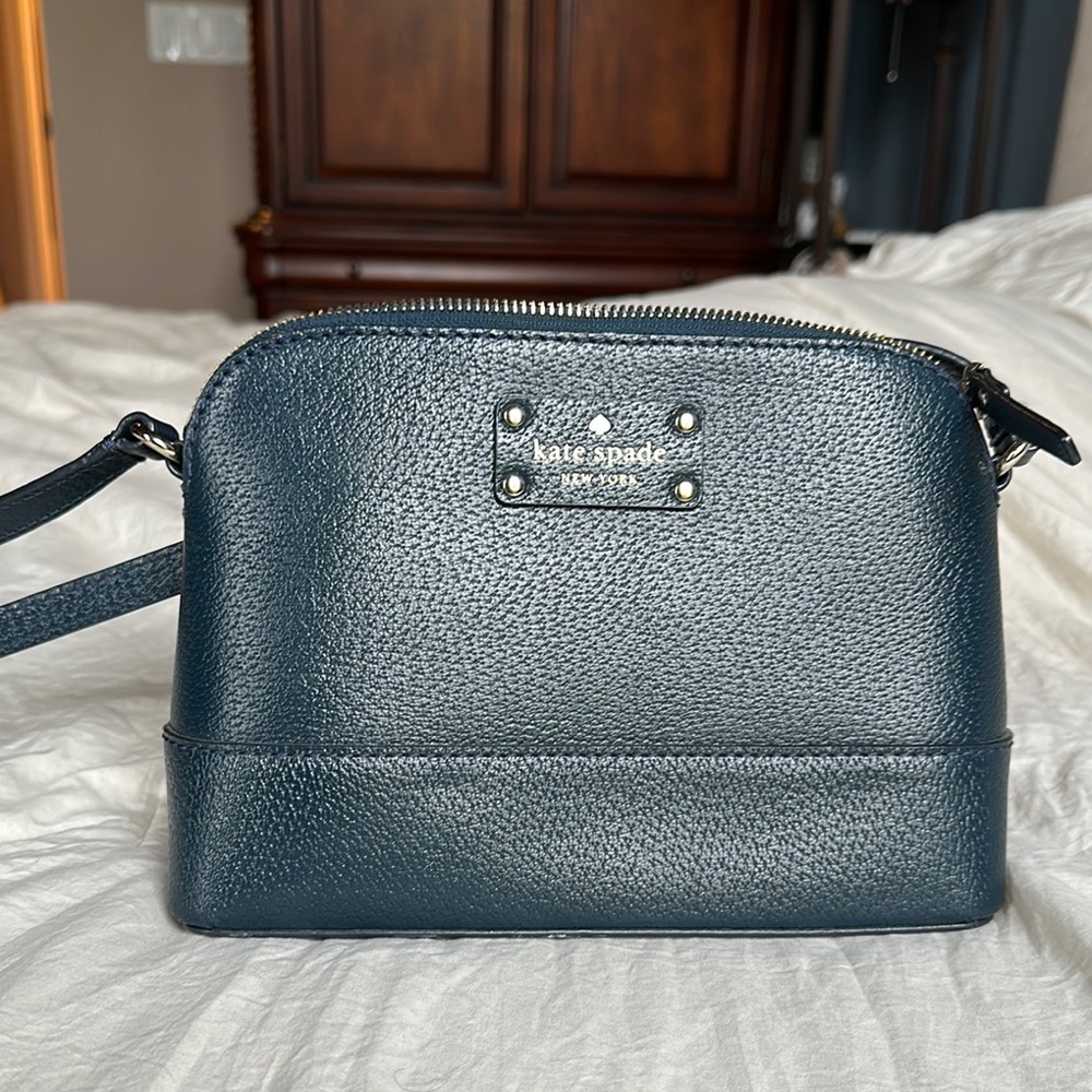 Kate Spade Navy Crossbody Bag like new
